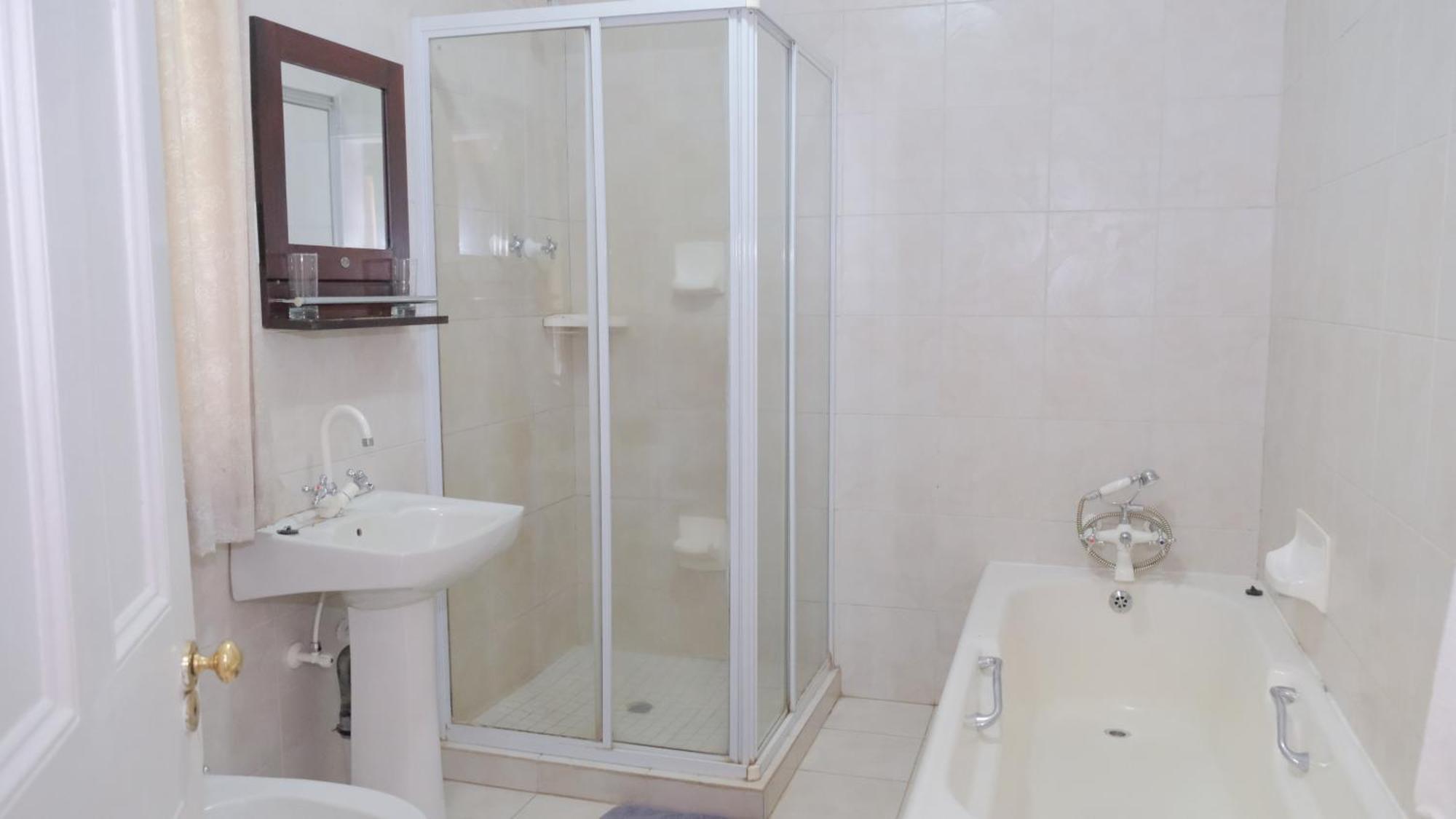 St Fort Farm Guesthouse Clarens Bagian luar foto